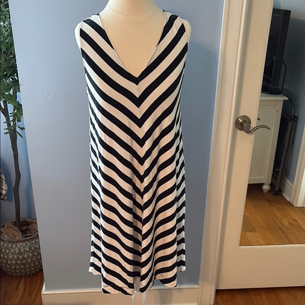 Black and White Striped Sleeveless Dress